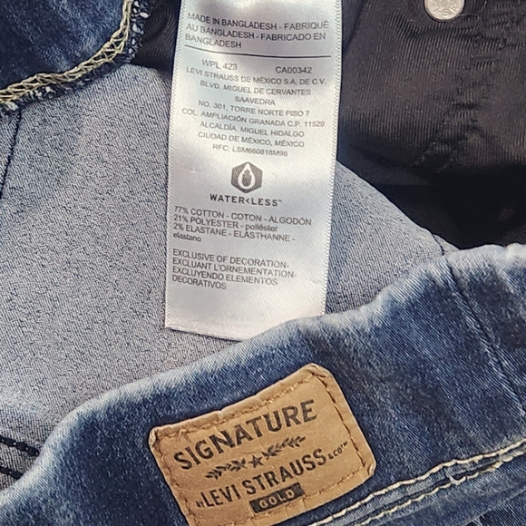 Levi's Totally Shaping Pull-On Skinny Jeans - Picture 12 of 15